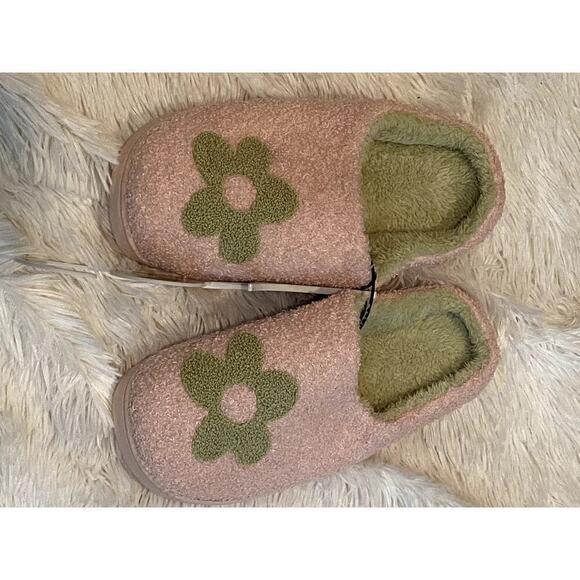 Jenni by Jennifer Moore Pink Peace Slippers - Size 11 (NWT) - Picture 2 of 3